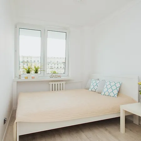 Apartment Shortstaypoland Zielna Warsaw